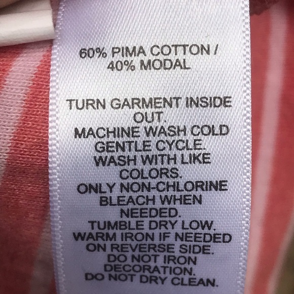 Woman’s Vineyard vines VNeck Striped TSHIRT - Picture 7 of 7